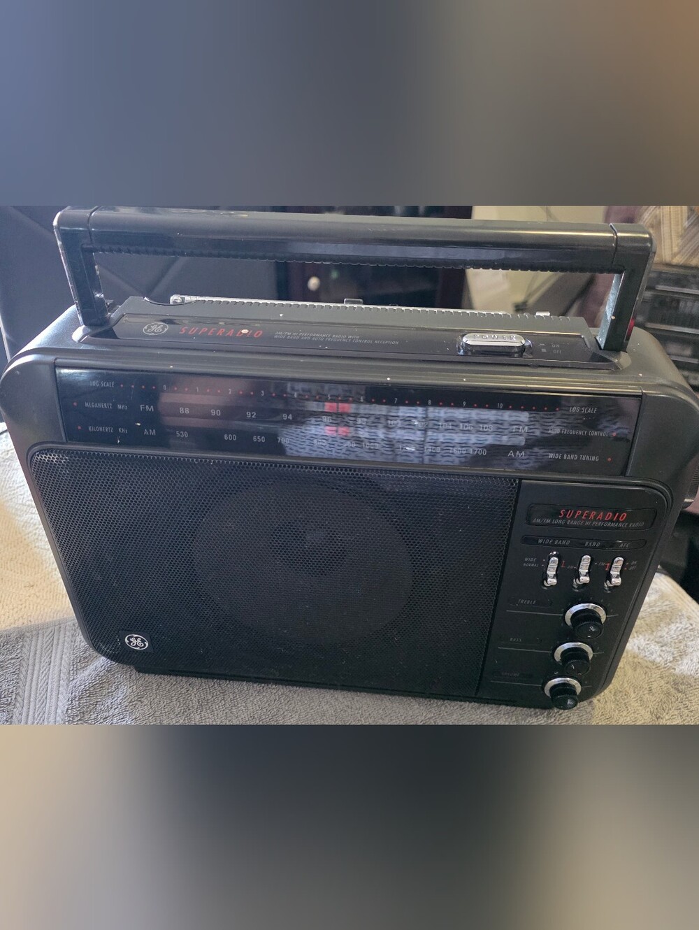 GE Vintage Portable AM/FM SuperRadio - Black